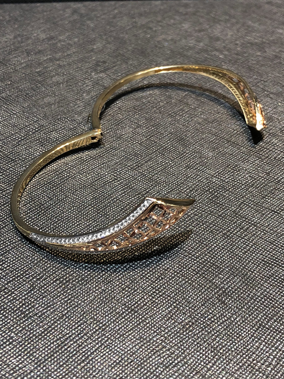 Damen Armreif aus 585er Gold EXB4117