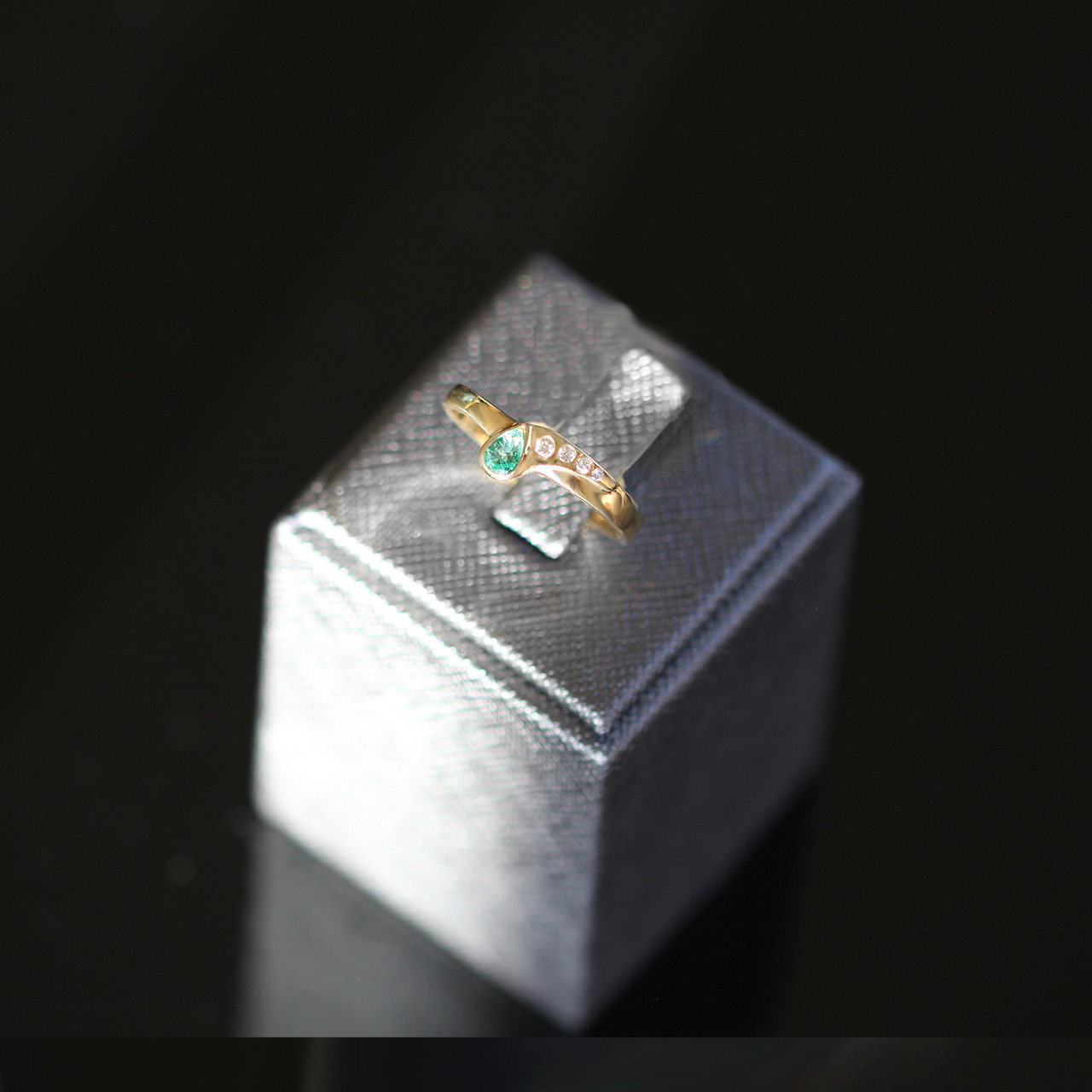 31 Smaragd Brillant Damen Ring aus 750/- Gold EXR4121