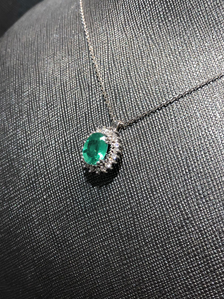 Shopbild0ebZ5xobKz8O5 Smaragd Brillant Collier aus 585/- Gold EXC4039