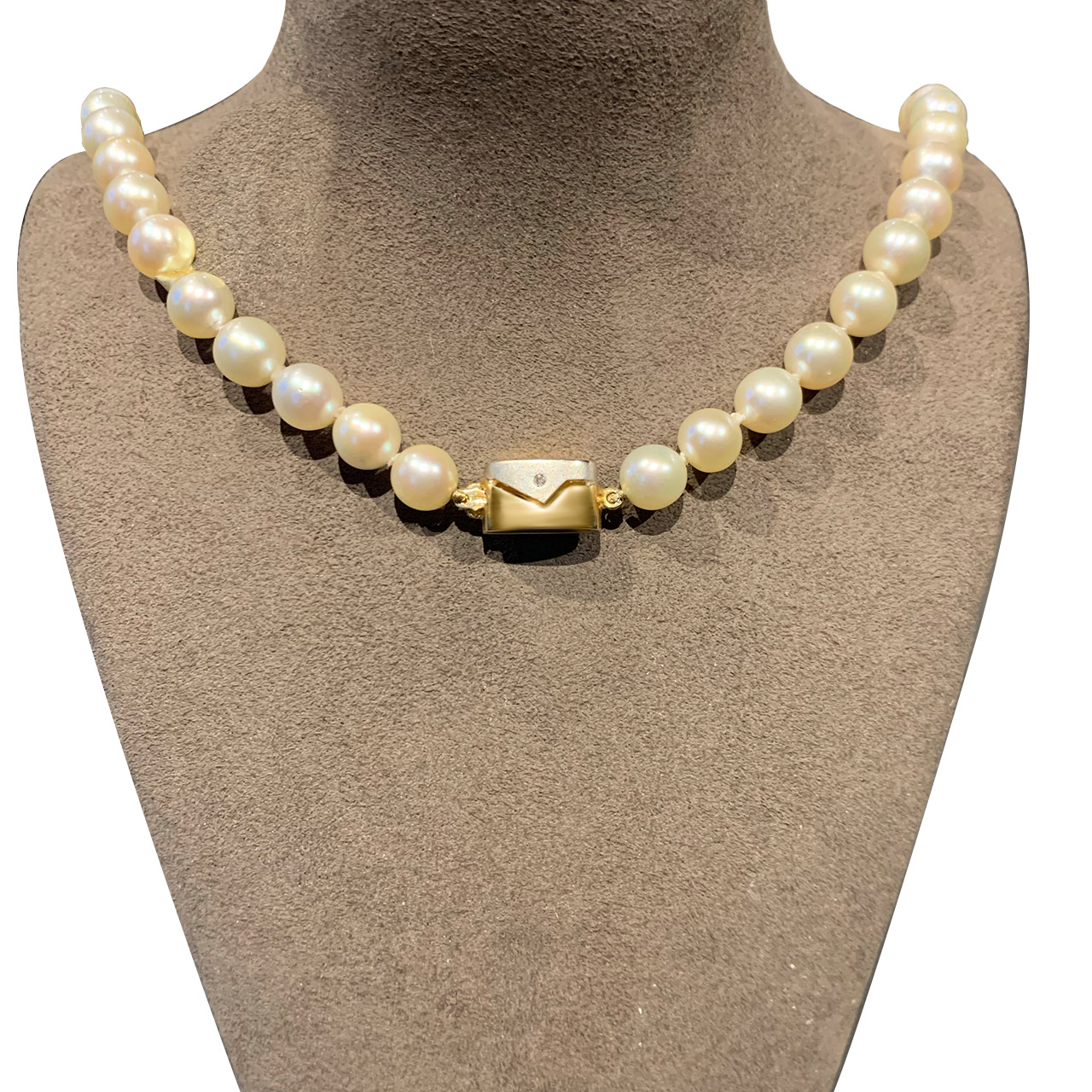 IMG_6337 Perlen Collier aus 585/- Gold EXPC4009
