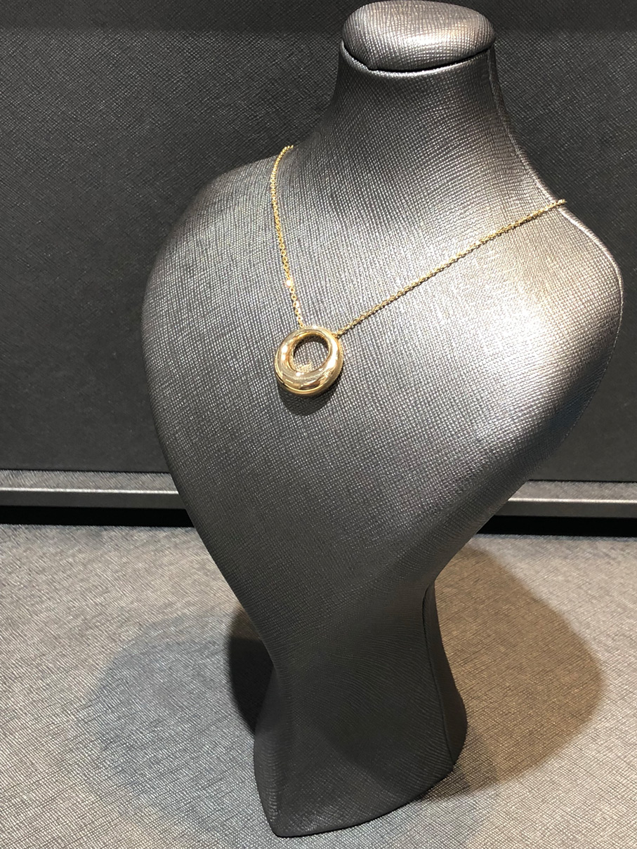 Kreisförmiges Collier aus 585/- Gold EXC4009
