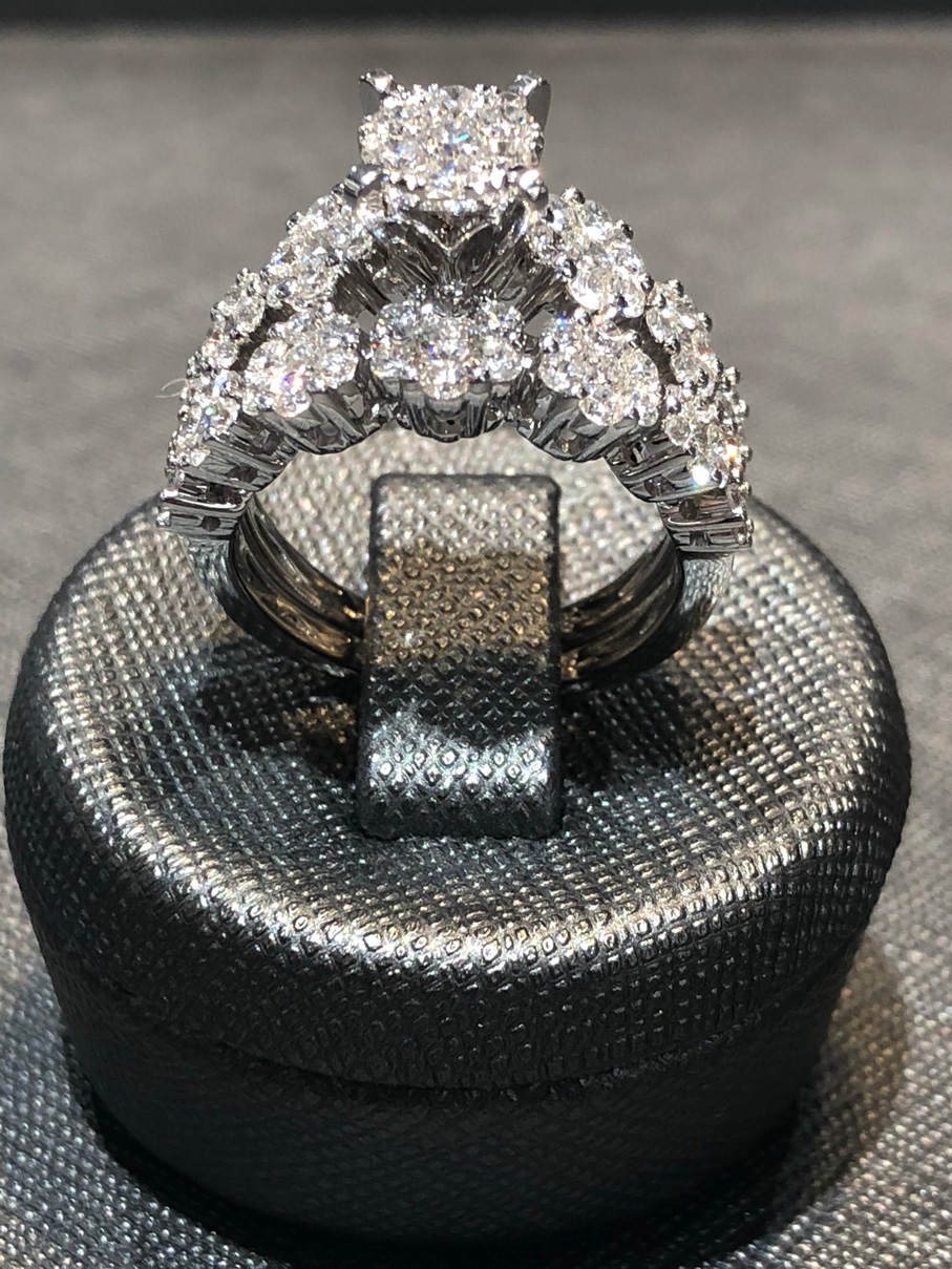 ShopbildJTYmE7Mau7UB1 750/- Weißgold Ring mit Brillanten EXR4001