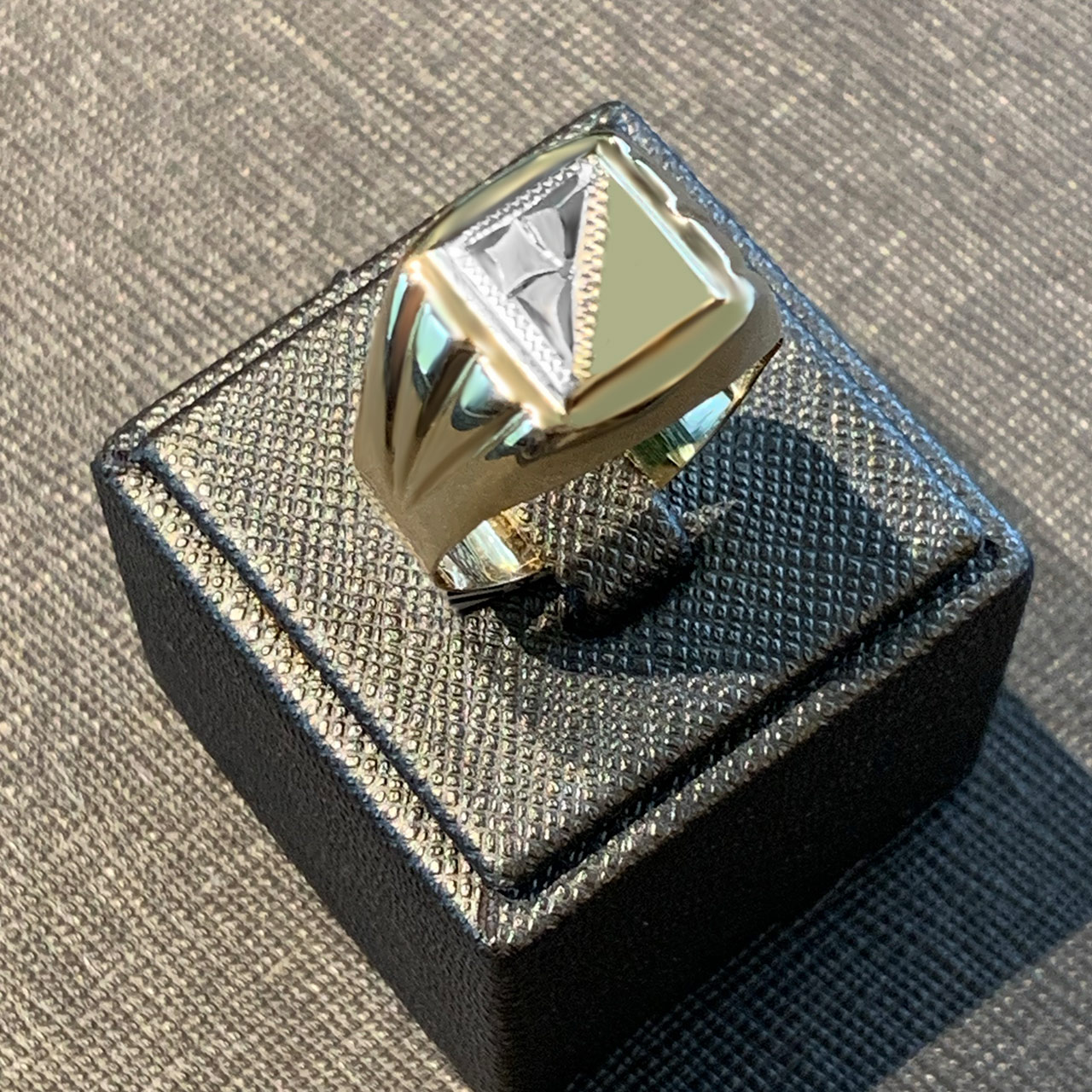 Siegel Ring Herren aus 585/- Gold EXR4174