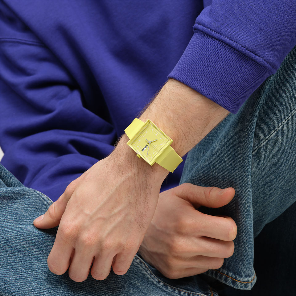 Swatch What If ...Lemon? SO34J700