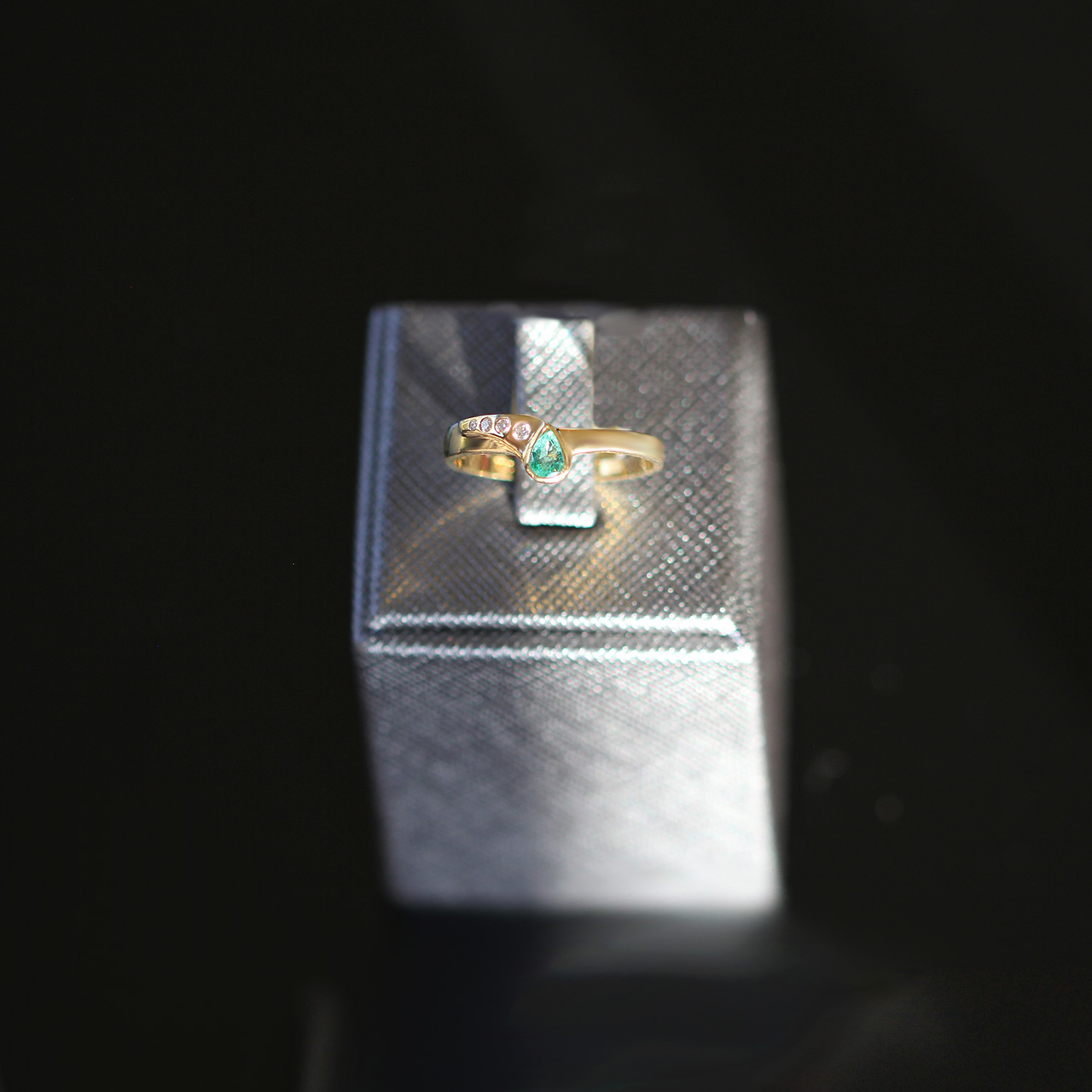 30 Smaragd Brillant Damen Ring aus 750/- Gold EXR4121