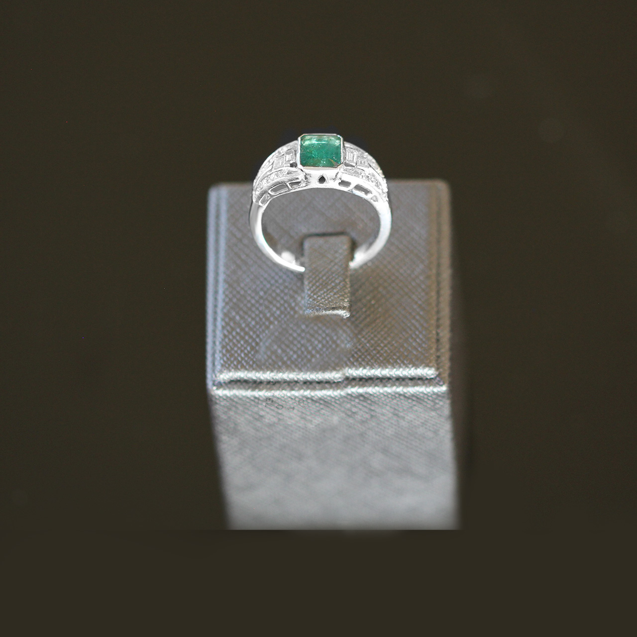 48 Smaragd Brillant Damen Ring aus 750/- Gold EXR4127